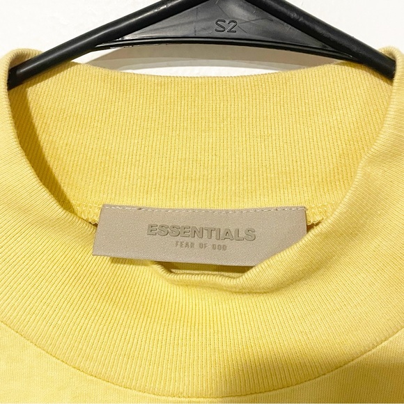 Fear of God Essentials Men’s Size Small SS23 Long Sleeve Logo Tee 'Light Tuscan‎ - Picture 5 of 7
